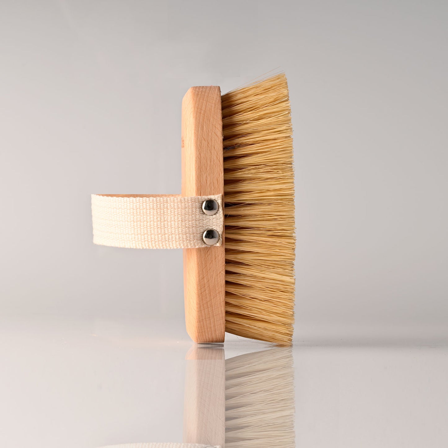 Grooming Brush PDP 01